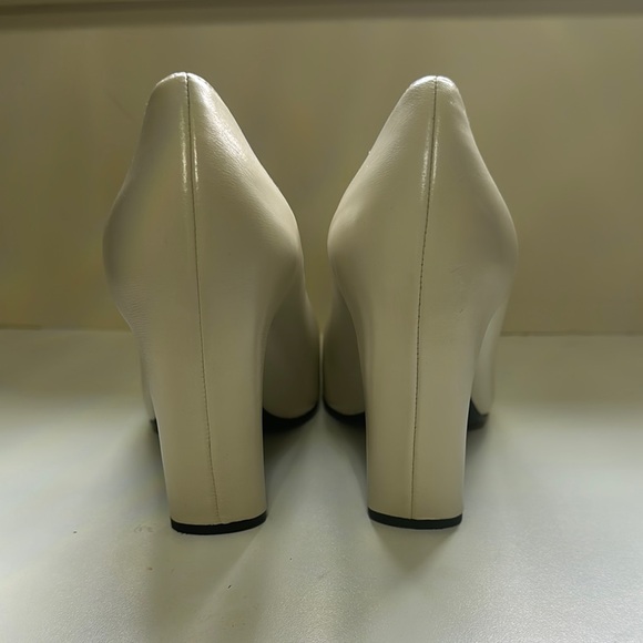 Tory Burch Sculpted Peep-Toe Pumps - Picture 5 of 10